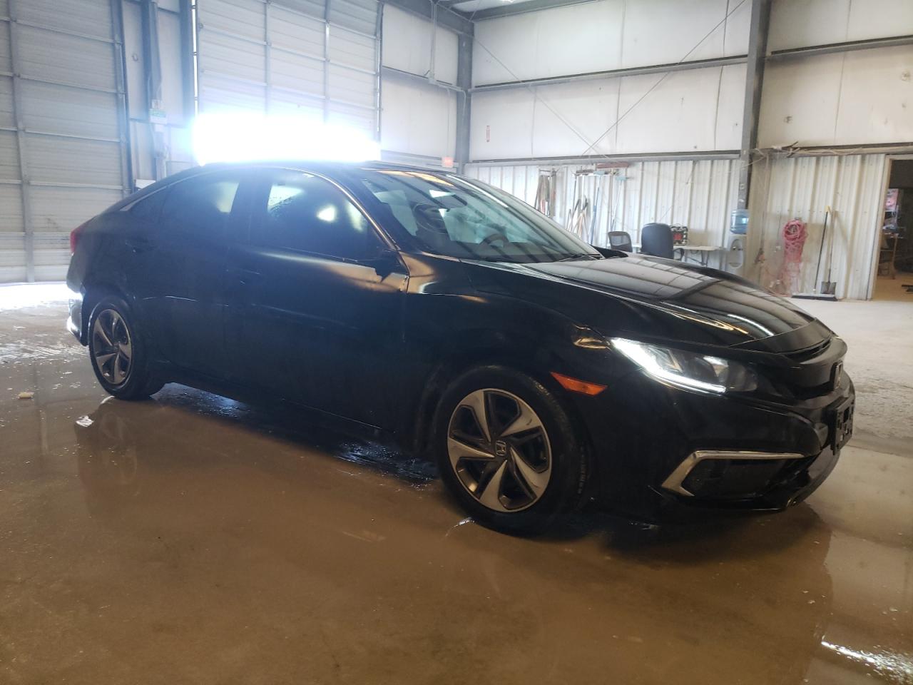 Photo 1 from auction – 2019 HONDA CIVIC LX with VIN 19XFC2F67KE040952