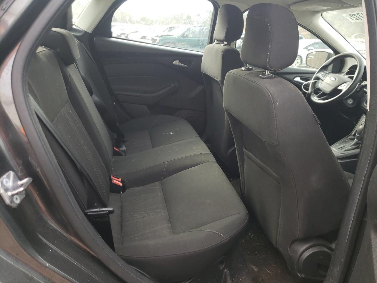 Photo 6 from auction – 2018 FORD FOCUS SE with VIN 1FADP3FEXJL235030