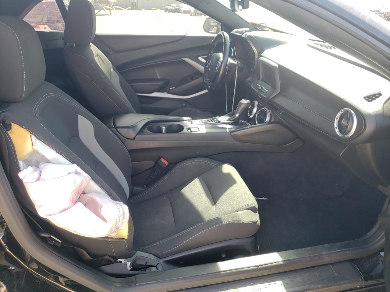 Photo 5 from auction – 2018 CHEVROLET CAMARO LT with VIN 1G1FB3DSXJ0122215