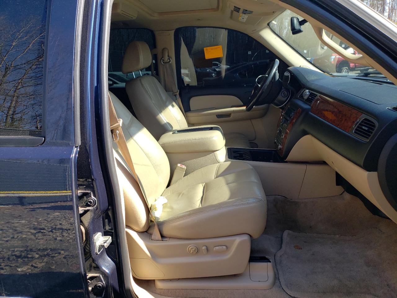 Photo 5 from auction – 2007 CHEVROLET SUBURBAN C with VIN 3GNFC160X7G201755