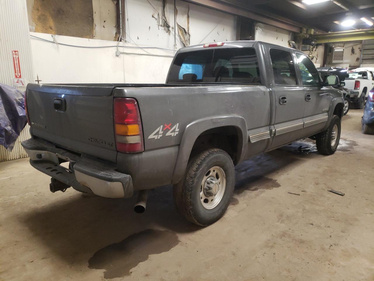 Photo 4 from auction – 2002 CHEVROLET SILVERADO with VIN 1GCHK23U42F131617