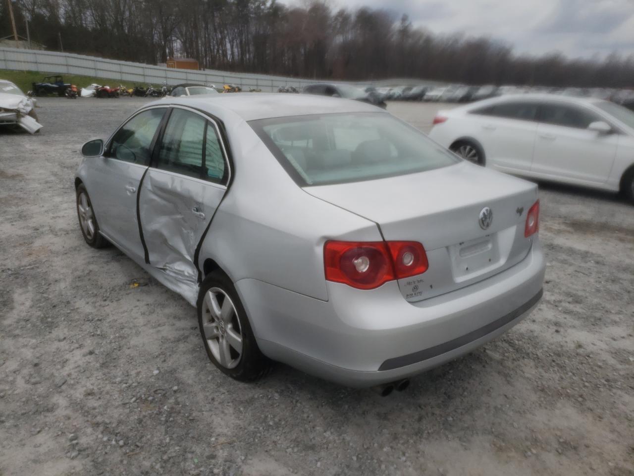 Photo 3 from auction – 2006 VOLKSWAGEN JETTA 2.5 with VIN 3VWRF71K36M711628