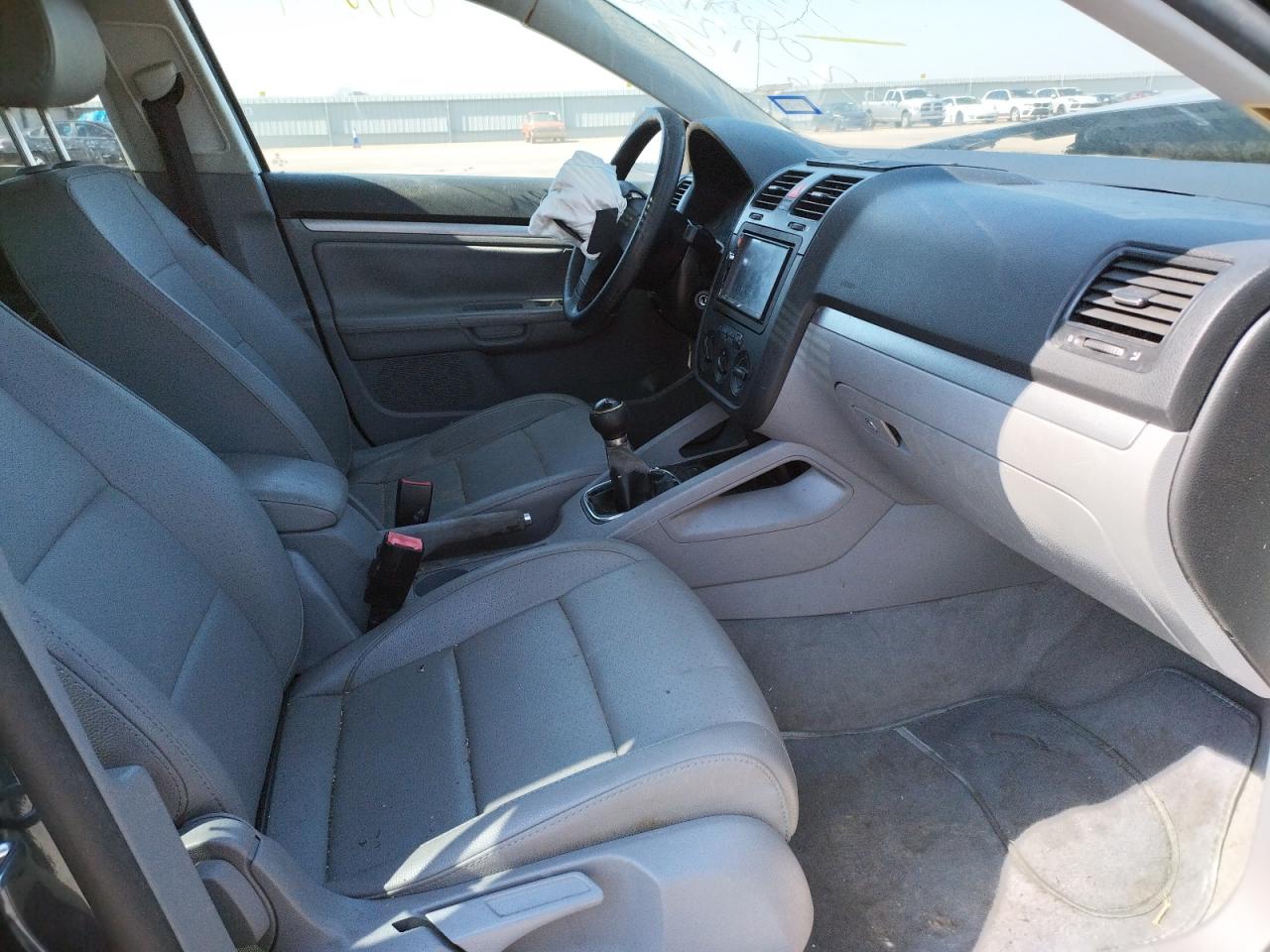 Photo 5 from auction – 2006 VOLKSWAGEN JETTA with VIN 3VWSF71K36M752052