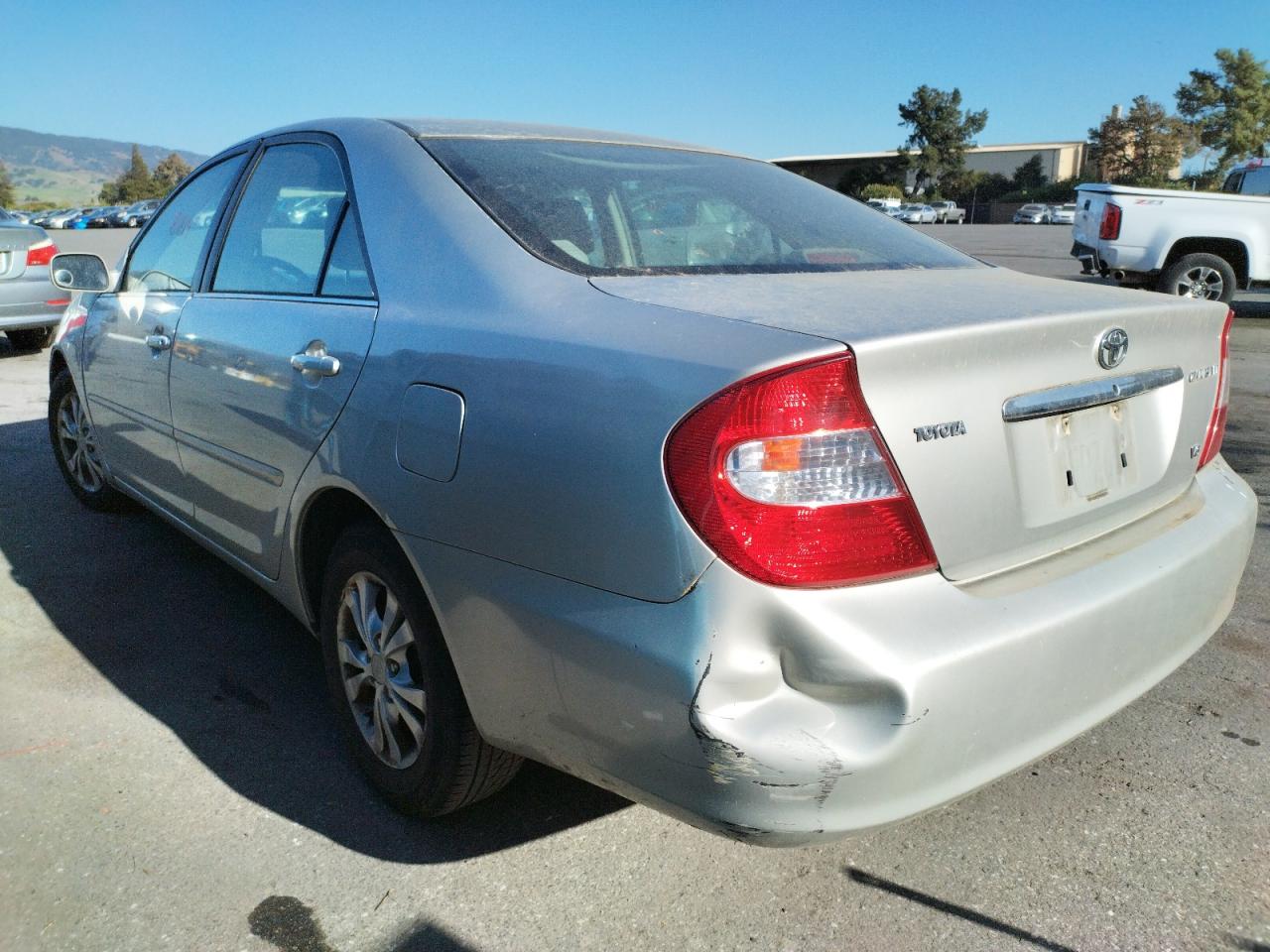 Photo 3 from auction – 2004 TOYOTA CAMRY LE with VIN 4T1BF32K84U576548