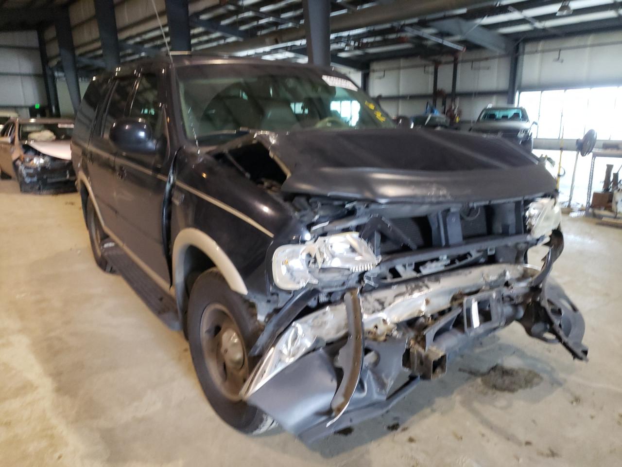 FORD EXPEDITION 1999 with VIN 1FMPU18L2XLC13544 - Photo from auction
