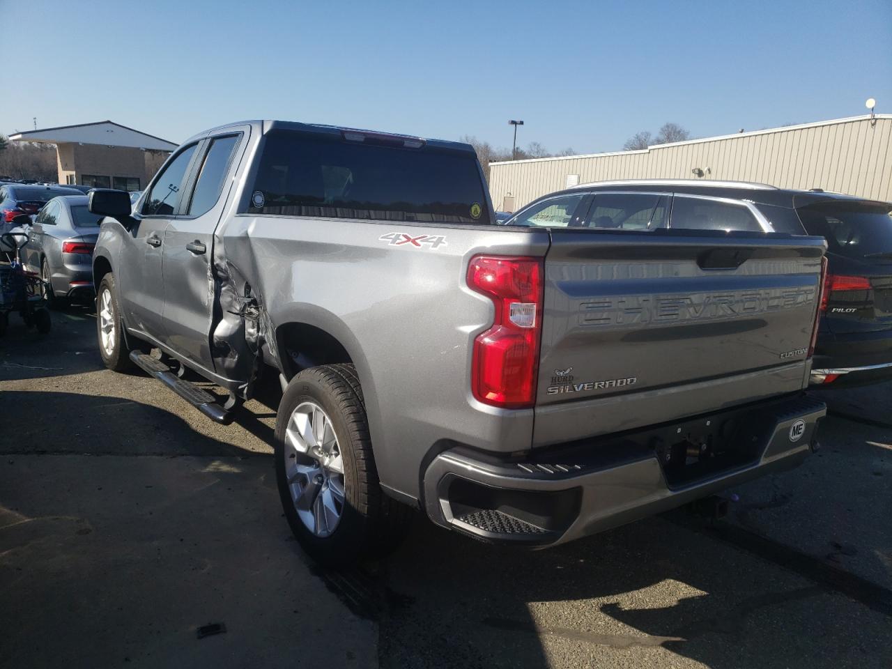 Photo 3 from auction – 2020 CHEVROLET SILVERADO with VIN 1GCRYBEH9LZ228329
