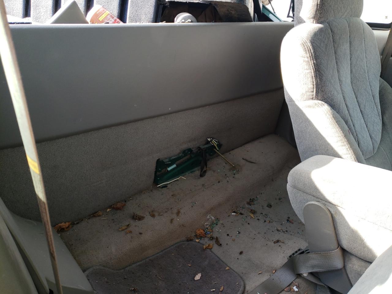 Photo 6 from auction – 1998 GMC SONOMA with VIN 1GTCS19X5W8531539