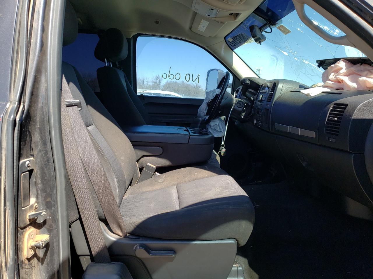 Photo 5 from auction – 2010 CHEVROLET SILVERADO with VIN 1GCSKSE36AZ160723