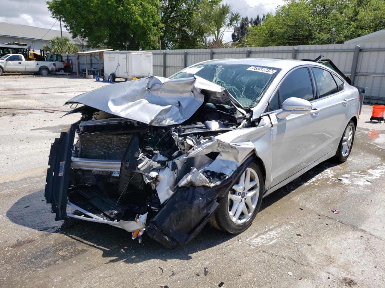Photo 2 from auction – 2014 FORD FUSION SE with VIN 3FA6P0HD1ER162259
