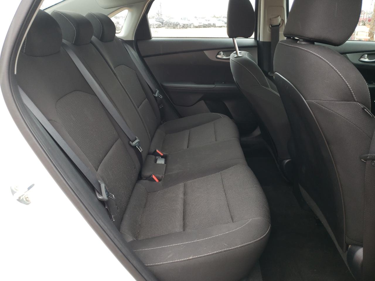 Photo 6 from auction – 2019 KIA FORTE FE with VIN 3KPF24AD2KE101094