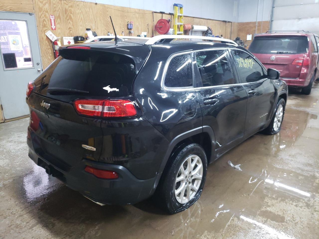 Photo 4 from auction – 2016 JEEP CHEROKEE L with VIN 1C4PJMCS4GW211452