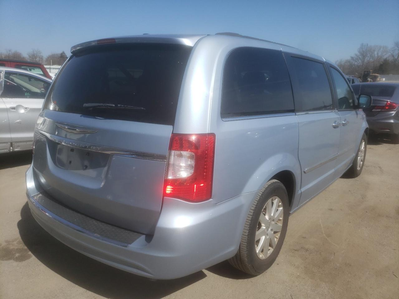 Photo 4 from auction – 2012 CHRYSLER TOWN & COU with VIN 2C4RC1CG0CR314223