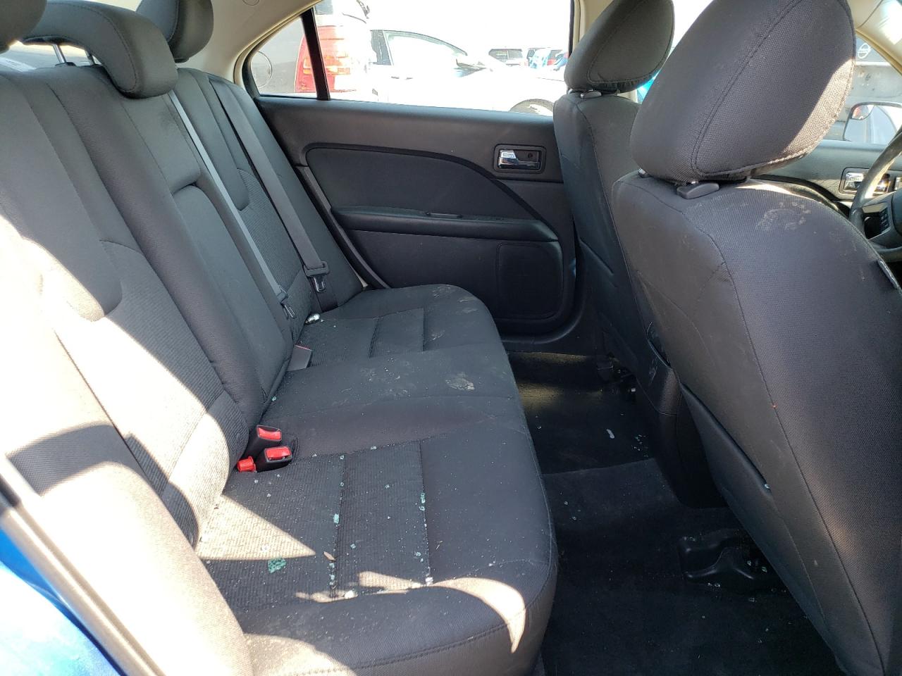Photo 6 from auction – 2011 FORD FUSION SE with VIN 3FAHP0HA3BR153783