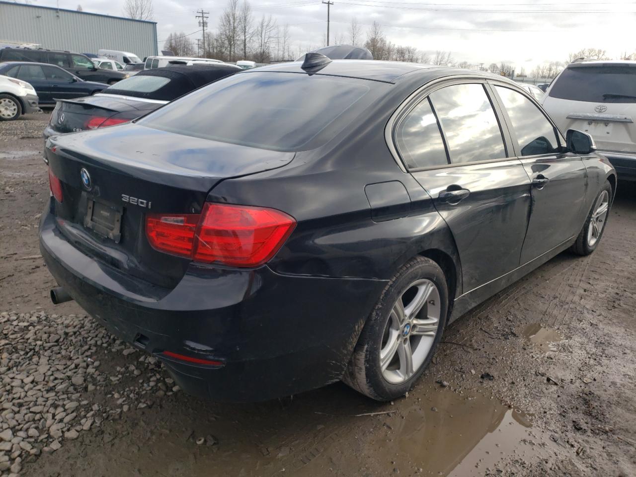 Фото 4 с аукциона – 2015 BMW 320 I с VIN WBA3B1C57FK136091