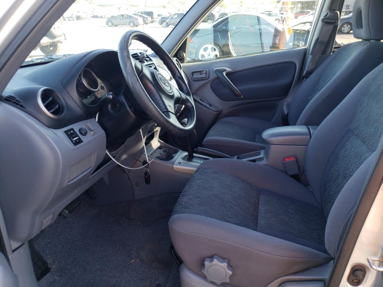 Photo 5 from auction – 2002 TOYOTA RAV4 with VIN JTEGH20V920071582