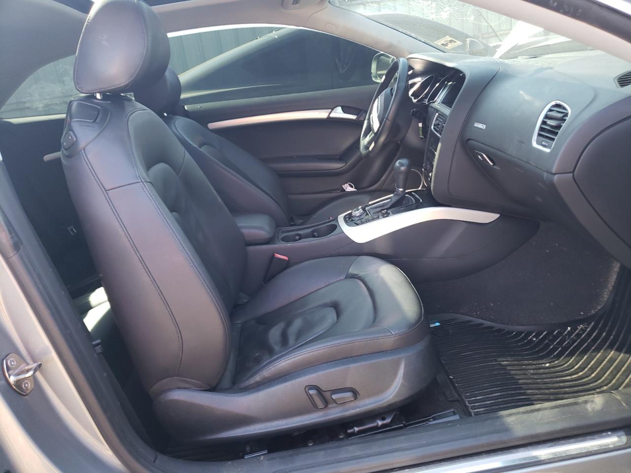 Photo 5 from auction – 2010 AUDI A5 PREMIUM with VIN WAUCKAFR1AA060672