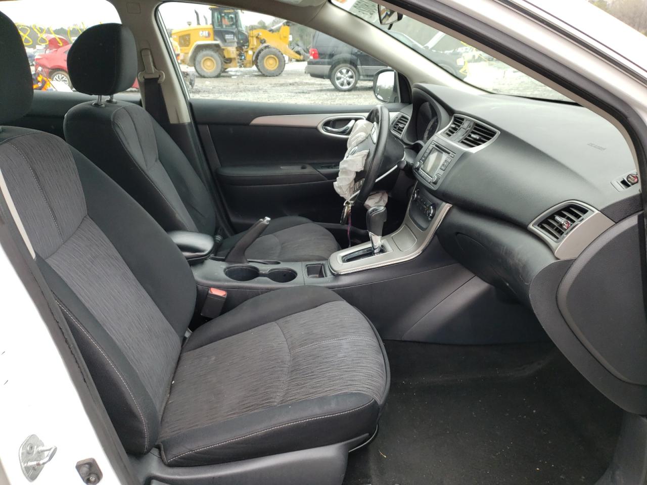 Photo 5 from auction – 2015 NISSAN SENTRA S with VIN 3N1AB7AP3FL638437