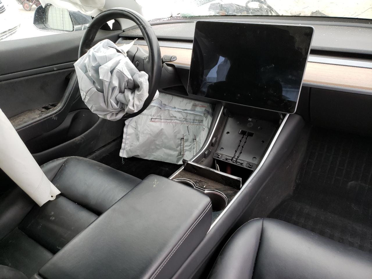 Photo 9 from auction – 2018 TESLA MODEL 3 with VIN 5YJ3E1EB5JF113850