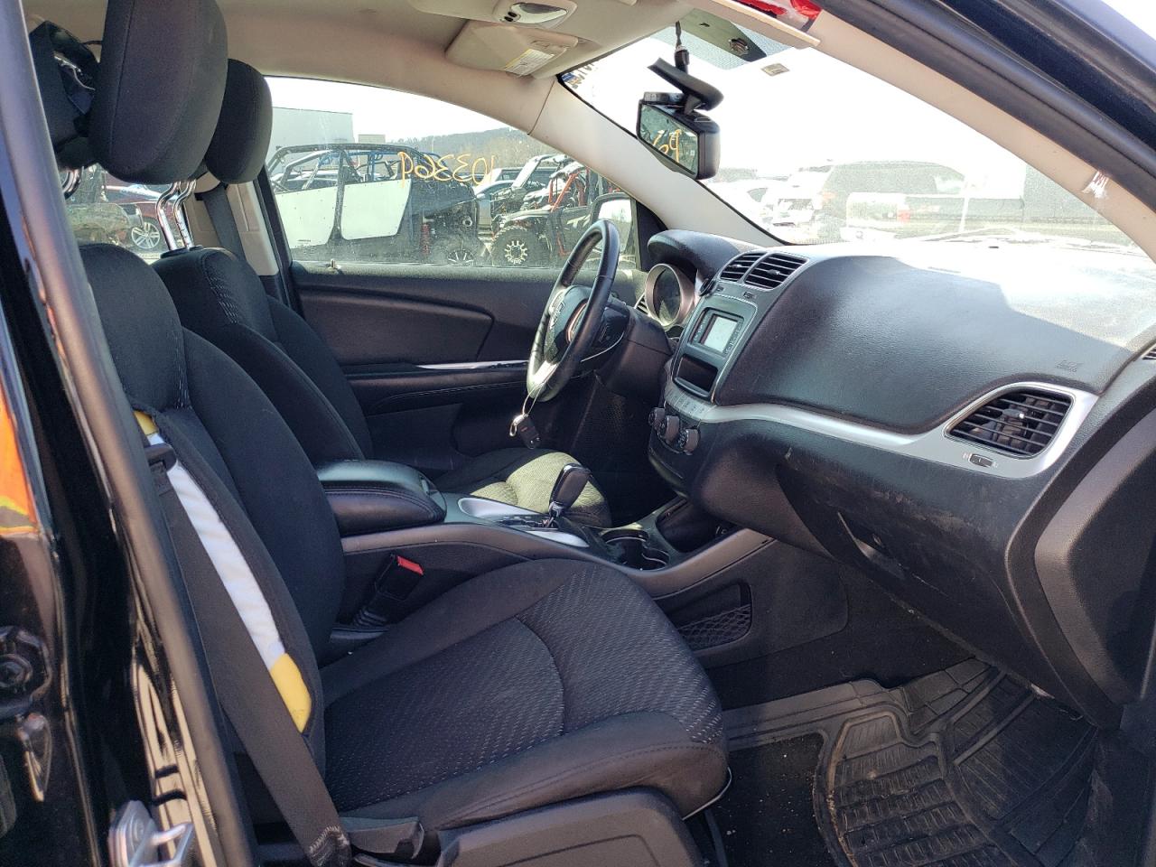 Photo 5 from auction – 2015 DODGE JOURNEY SE with VIN 3C4PDCABXFT719854