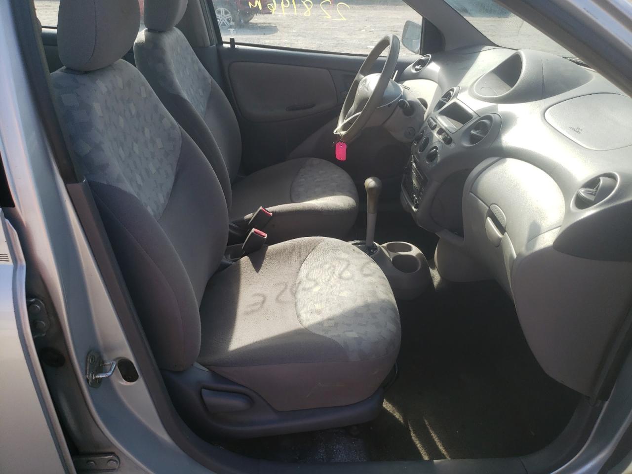 Photo 5 from auction – 2002 TOYOTA ECHO with VIN JTDBT123320226369