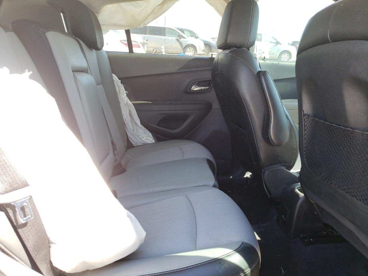 Фото 6 с аукциона – 2016 CHEVROLET TRAX 1LT с VIN 3GNCJLSB8GL265845