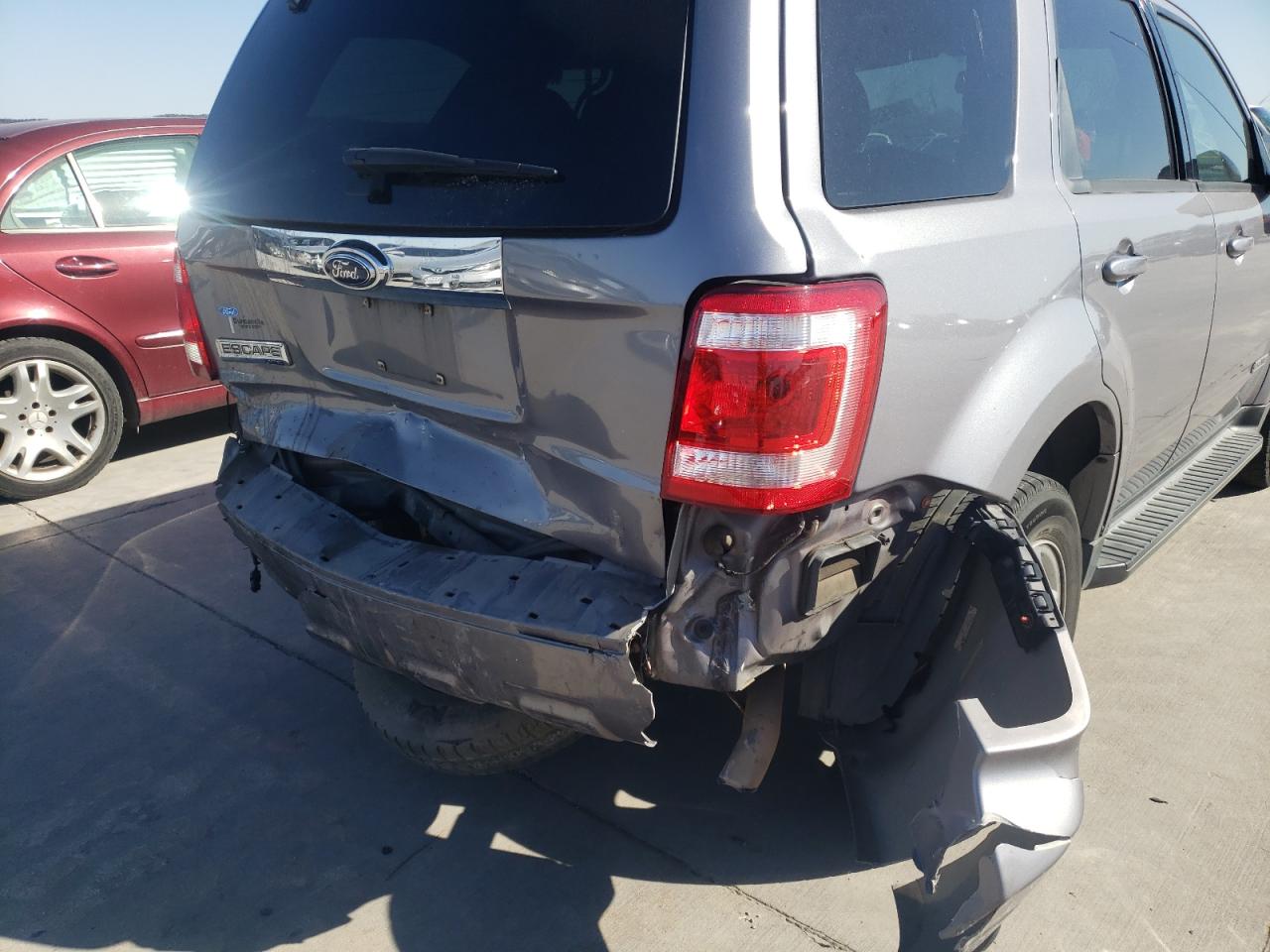 Photo 9 from auction – 2008 FORD ESCAPE LIM with VIN 1FMCU04168KA77259