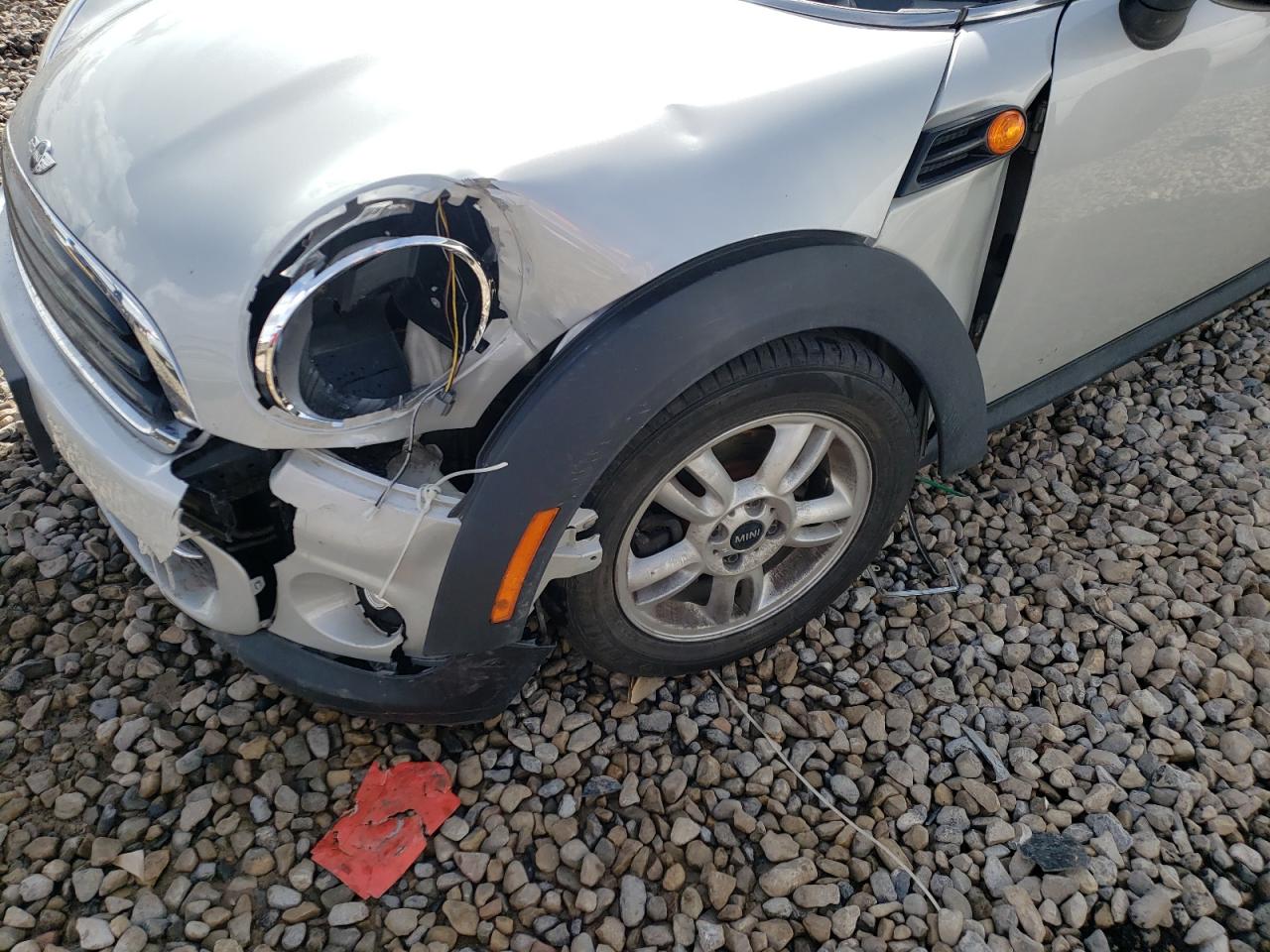 Photo 9 from auction – 2011 MINI COOPER with VIN WMWSU3C5XBT251175