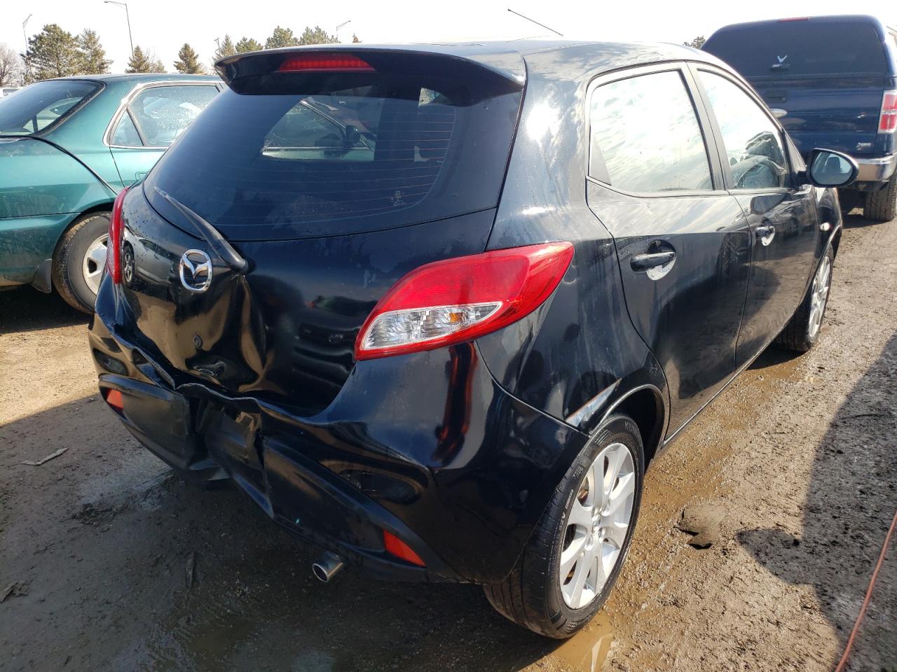 Photo 4 from auction – 2011 MAZDA MAZDA2 with VIN JM1DE1HY5B0130927