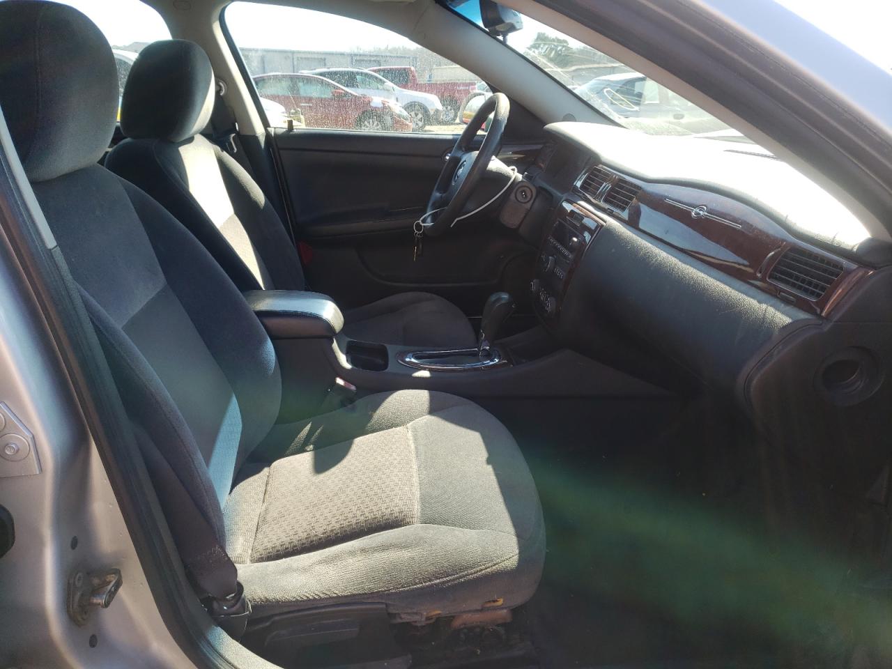 Photo 5 from auction – 2010 CHEVROLET IMPALA LS with VIN 2G1WA5EK8A1205417