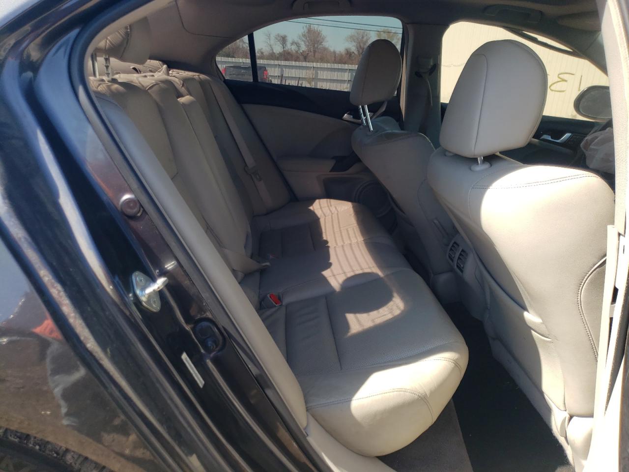 Photo 6 from auction – 2014 ACURA TSX TECH with VIN JH4CU2F63EC001432