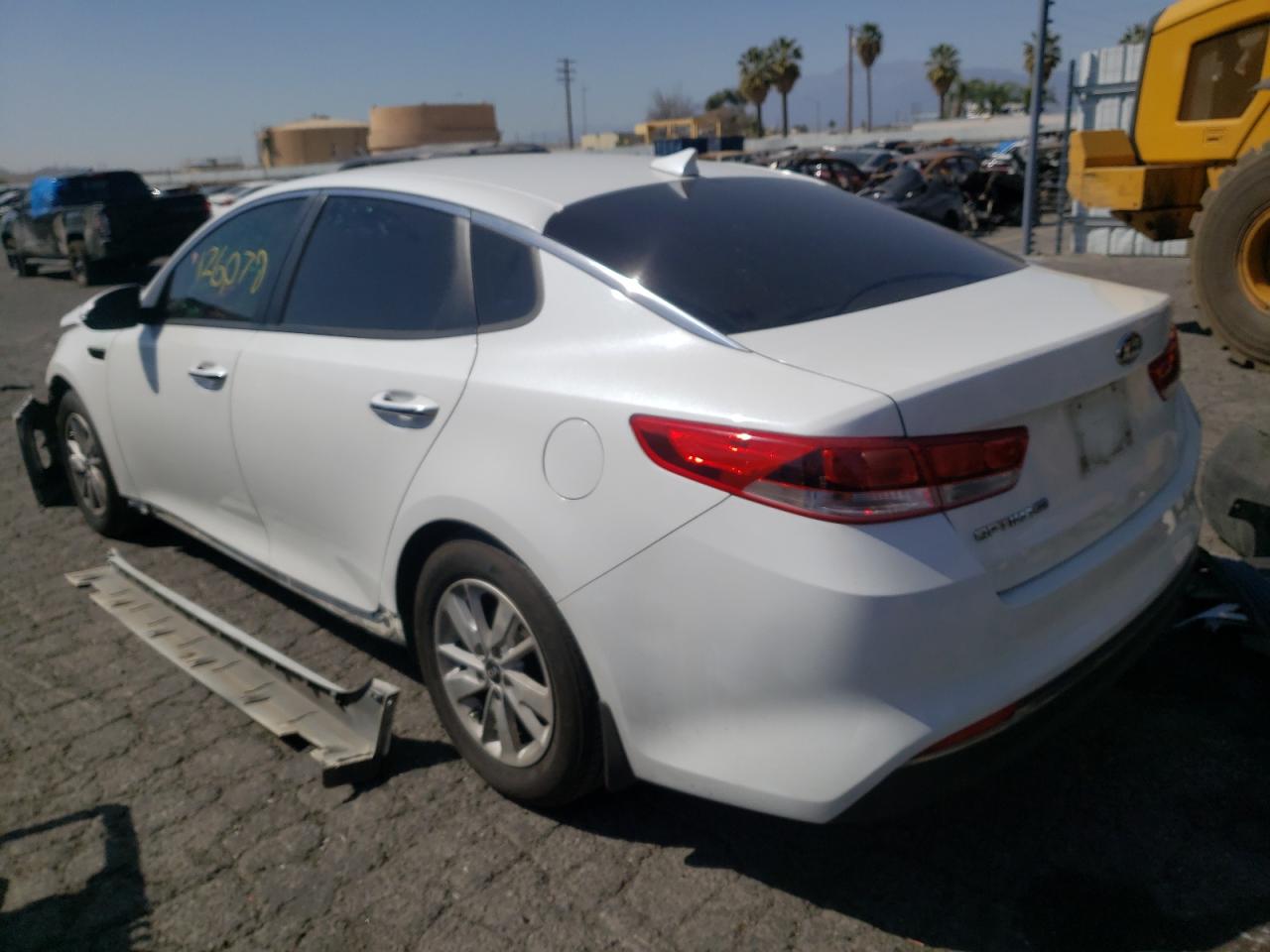 Photo 3 from auction – 2016 KIA OPTIMA LX with VIN 5XXGT4L31GG058680