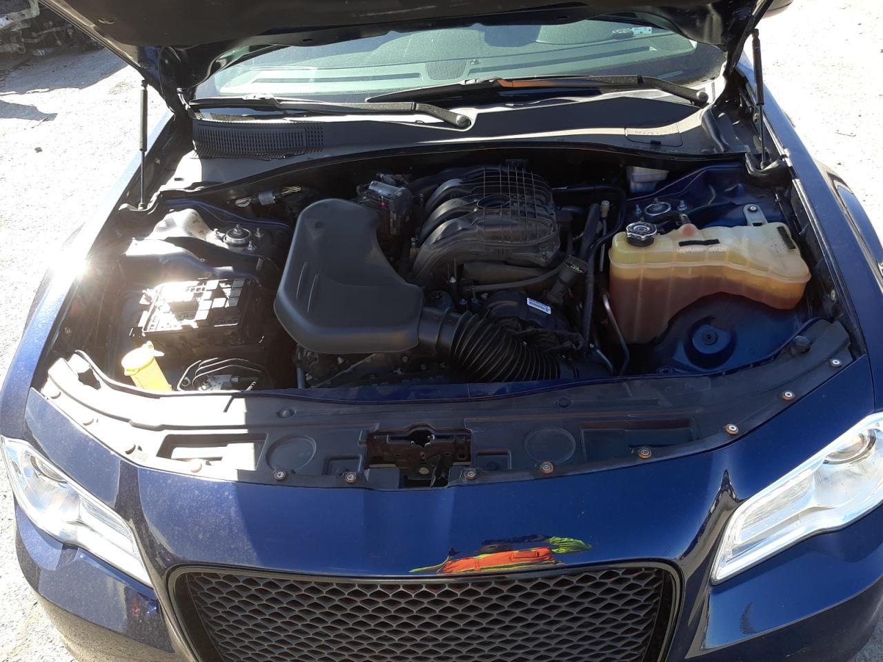 Photo 7 from auction – 2015 CHRYSLER 300 LIMITE with VIN 2C3CCAAG1FH766222