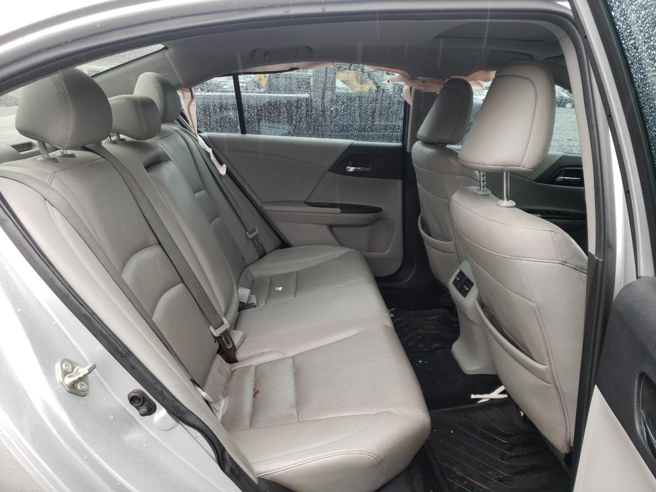 Photo 6 from auction – 2015 HONDA ACCORD EXL with VIN 1HGCR2F83FA092317