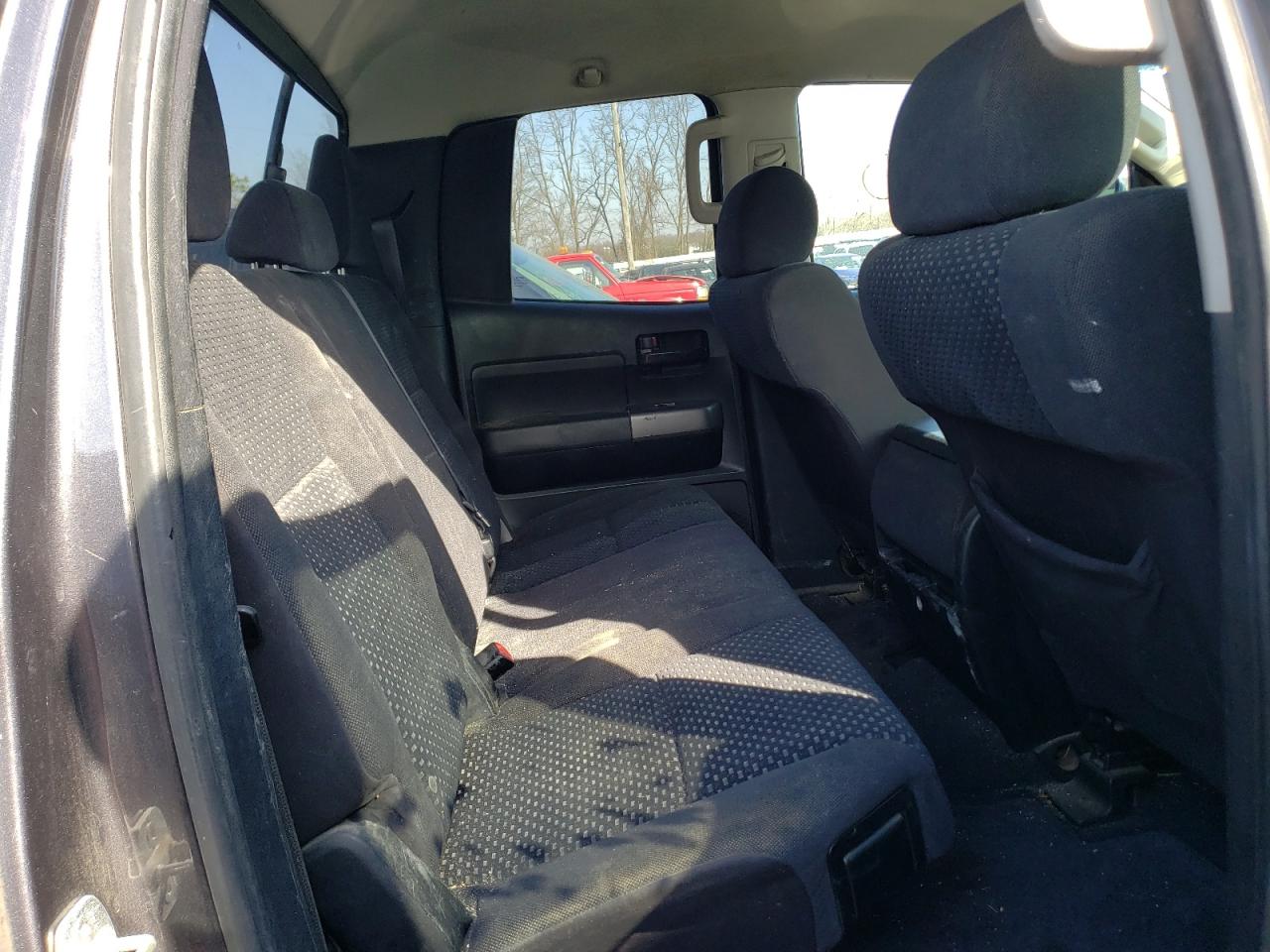 Photo 6 from auction – 2011 TOYOTA TUNDRA DOU with VIN 5TFUM5F19BX021779