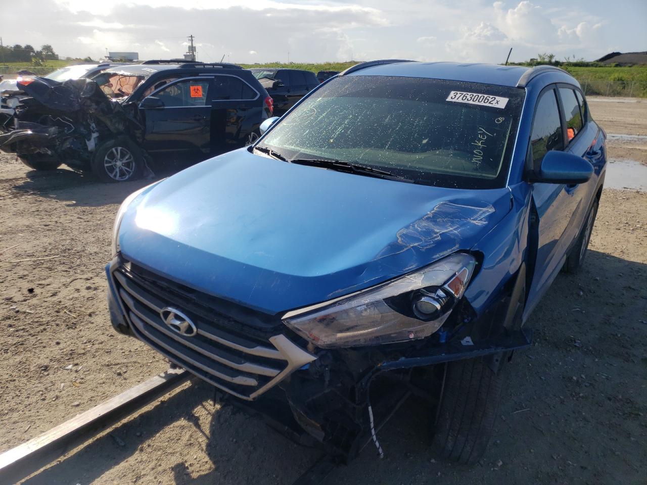Photo 10 from auction – 2017 HYUNDAI TUCSON LIM with VIN KM8J33A44HU490750