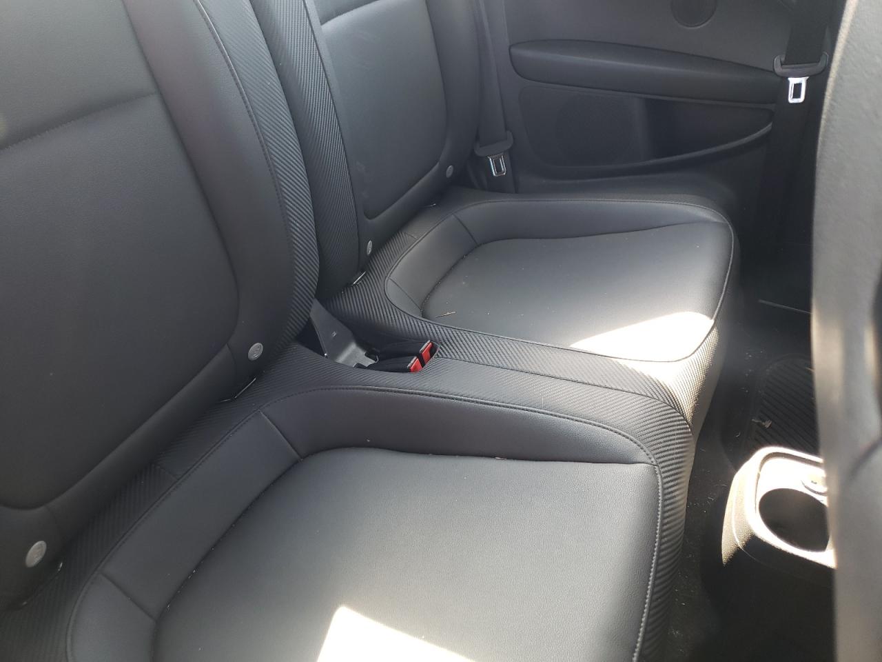 Photo 6 from auction – 2013 VOLKSWAGEN BEETLE with VIN 3VWHP7AT8DM679628