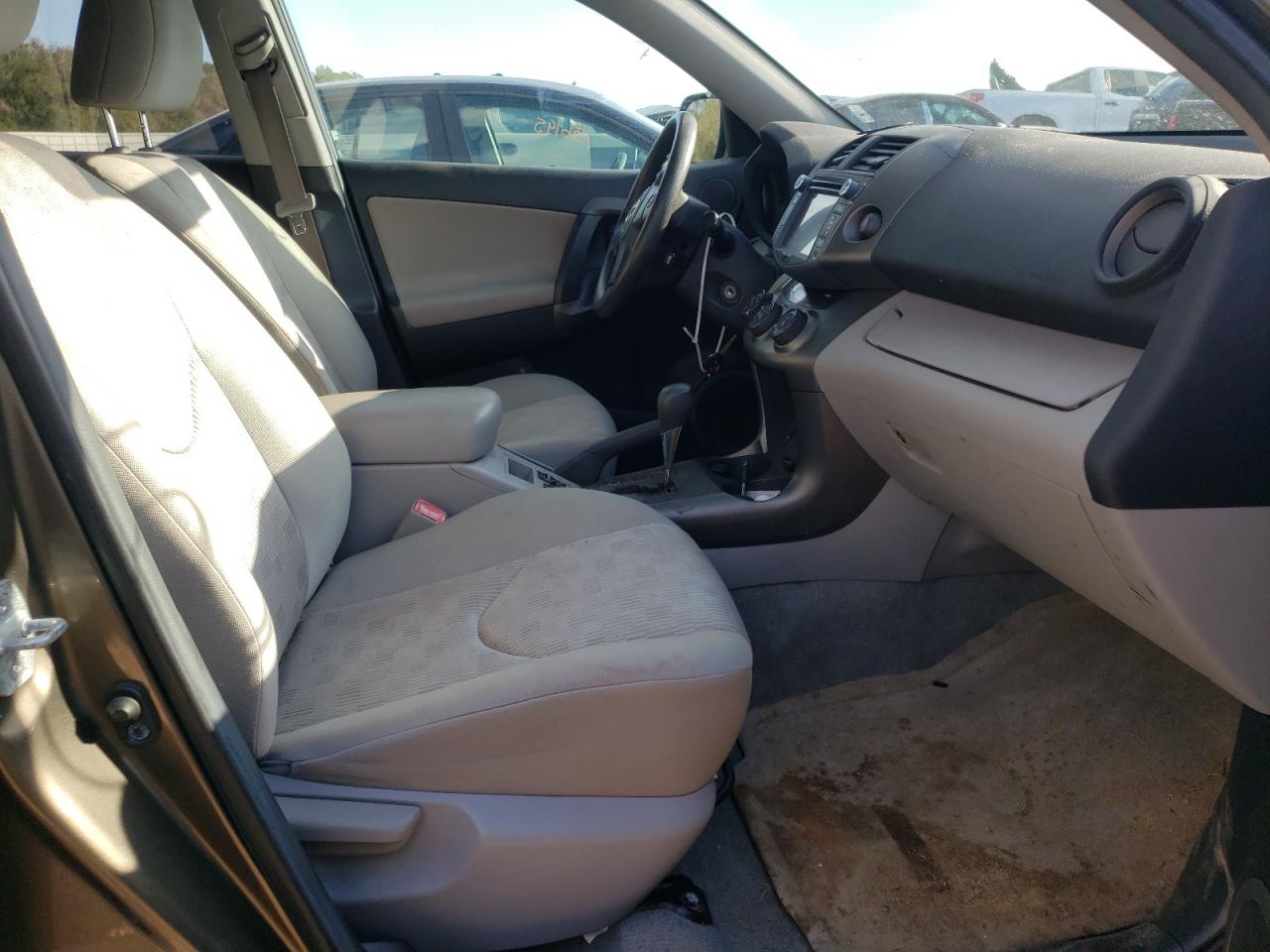 Photo 5 from auction – 2010 TOYOTA RAV4 with VIN 2T3ZF4DV5AW038047