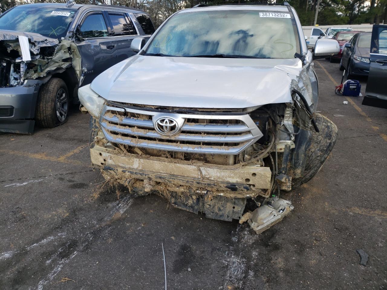 Photo 9 from auction – 2013 TOYOTA HIGHLANDER with VIN 5TDZK3EH2DS102484