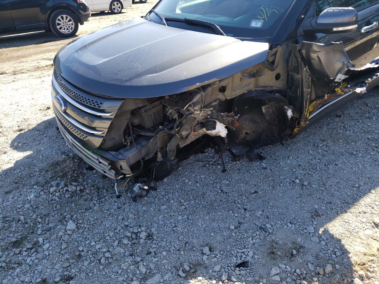 Photo 9 from auction – 2015 FORD EXPLORER L with VIN 1FM5K8F84FGB75195