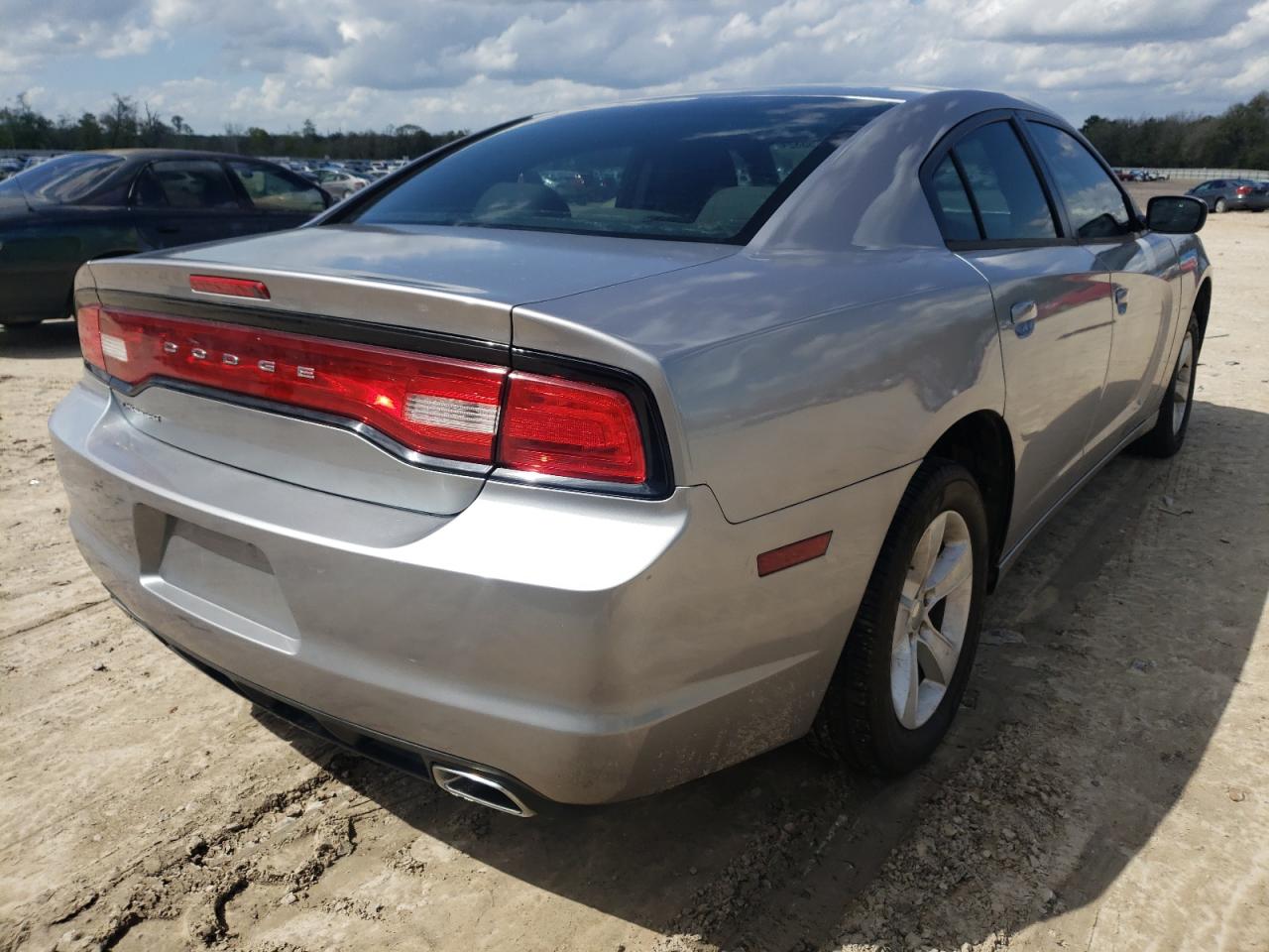 Photo 4 from auction – 2013 DODGE CHARGER SE with VIN 2C3CDXBG8DH720530