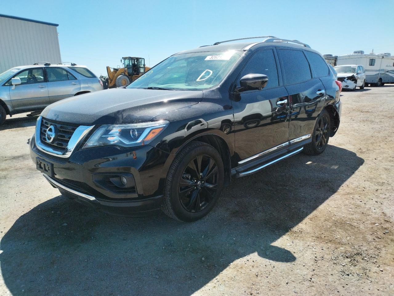 Photo 2 from auction – 2017 NISSAN PATHFINDER with VIN 5N1DR2MN2HC660202