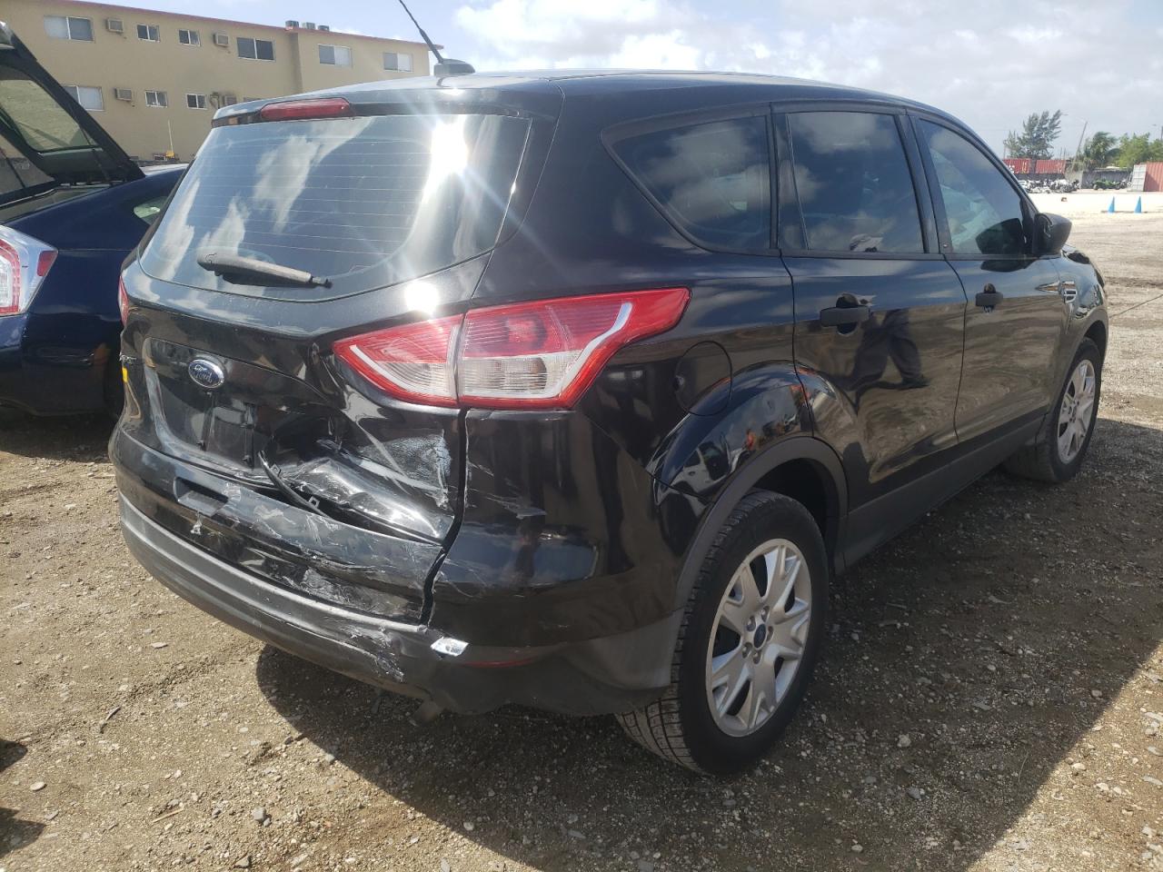 Photo 4 from auction – 2013 FORD ESCAPE S with VIN 1FMCU0F70DUB78216