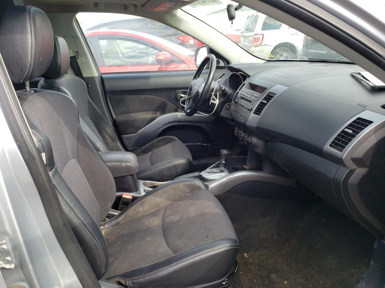 Photo 5 from auction – 2009 MITSUBISHI OUTLANDER with VIN JA4MT31WX9Z008154