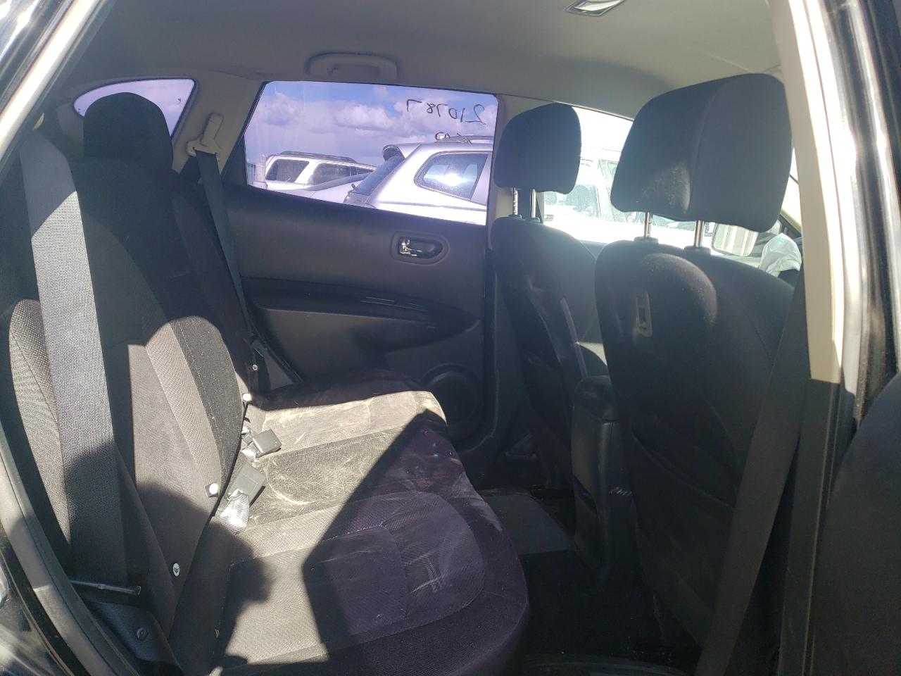 Photo 6 from auction – 2011 NISSAN ROGUE S with VIN JN8AS5MV5BW289219