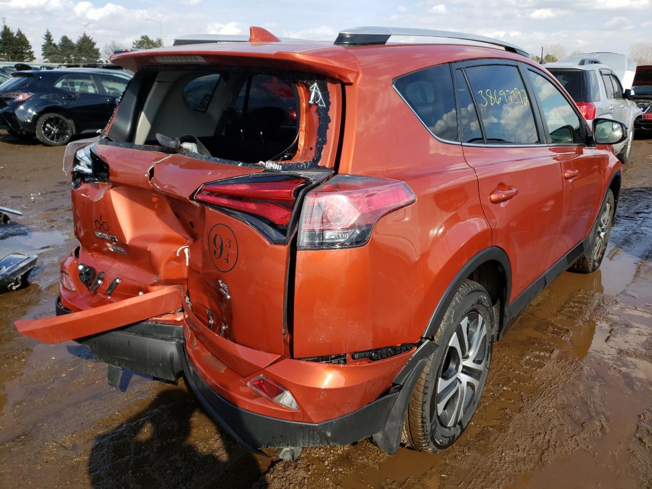 Photo 4 from auction – 2016 TOYOTA RAV4 LE with VIN JTMBFREV1GJ071969