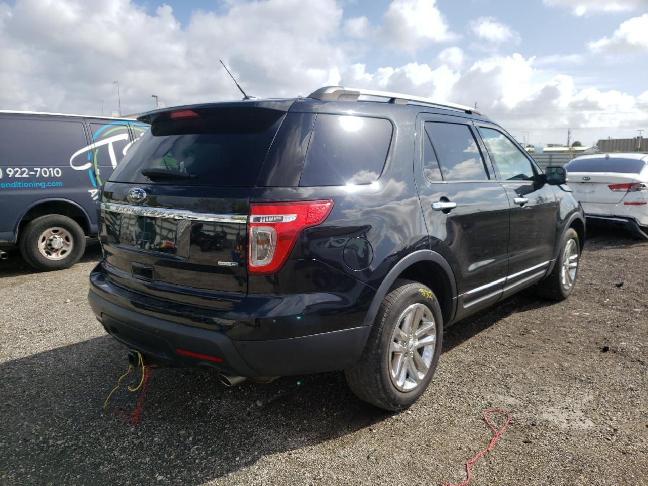 Photo 4 from auction – 2014 FORD EXPLORER X with VIN 1FM5K8D83EGA17965