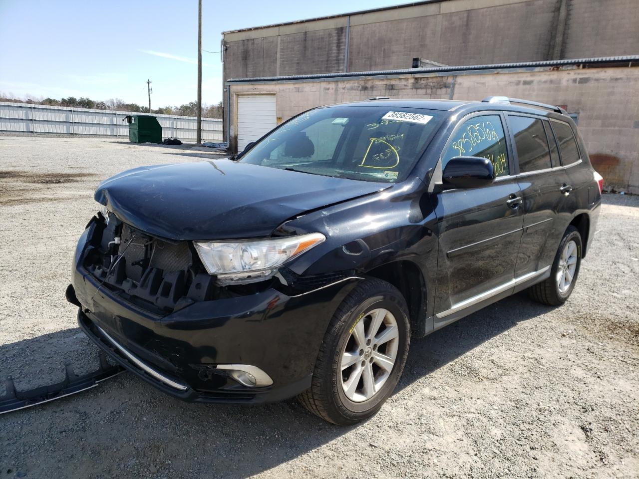 Photo 2 from auction – 2012 TOYOTA HIGHLANDER with VIN 5TDBK3EH4CS143165