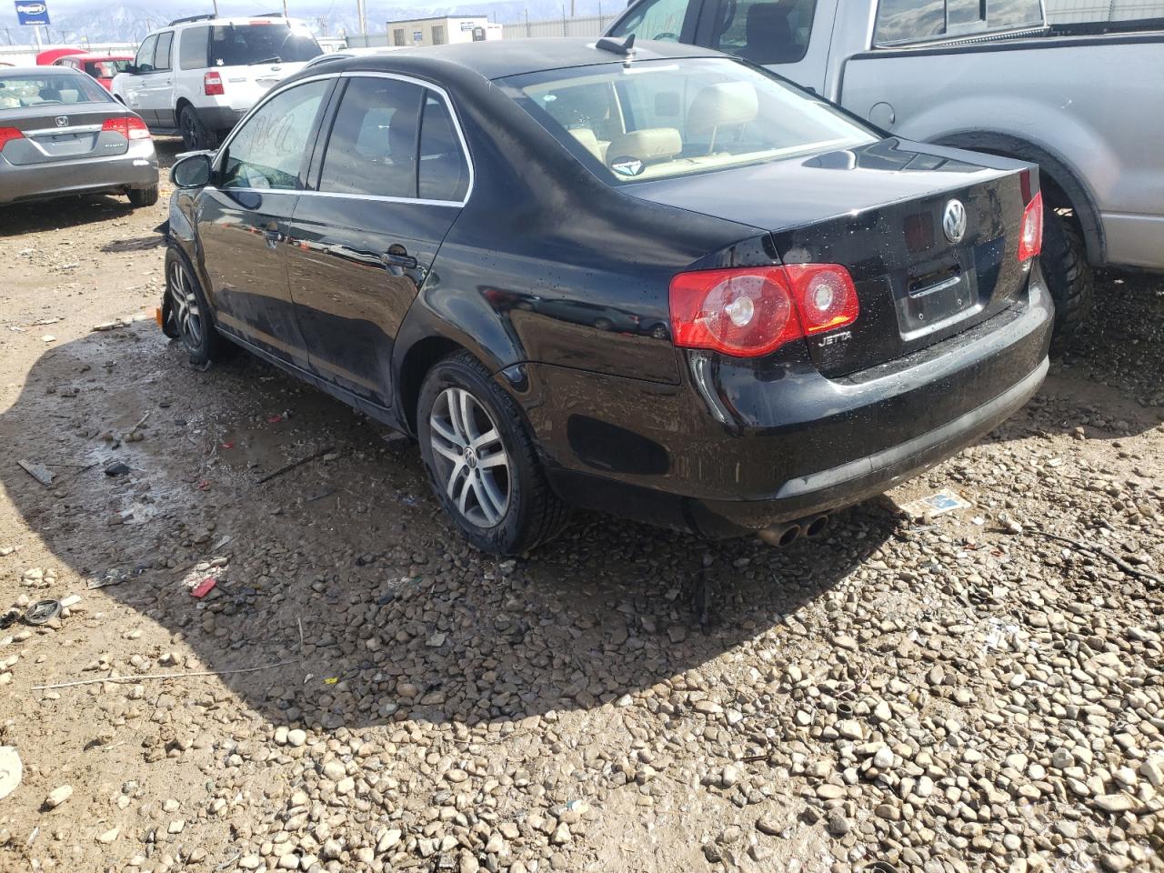 Photo 3 from auction – 2006 VOLKSWAGEN JETTA 2.5 with VIN 3VWSG71K06M770859