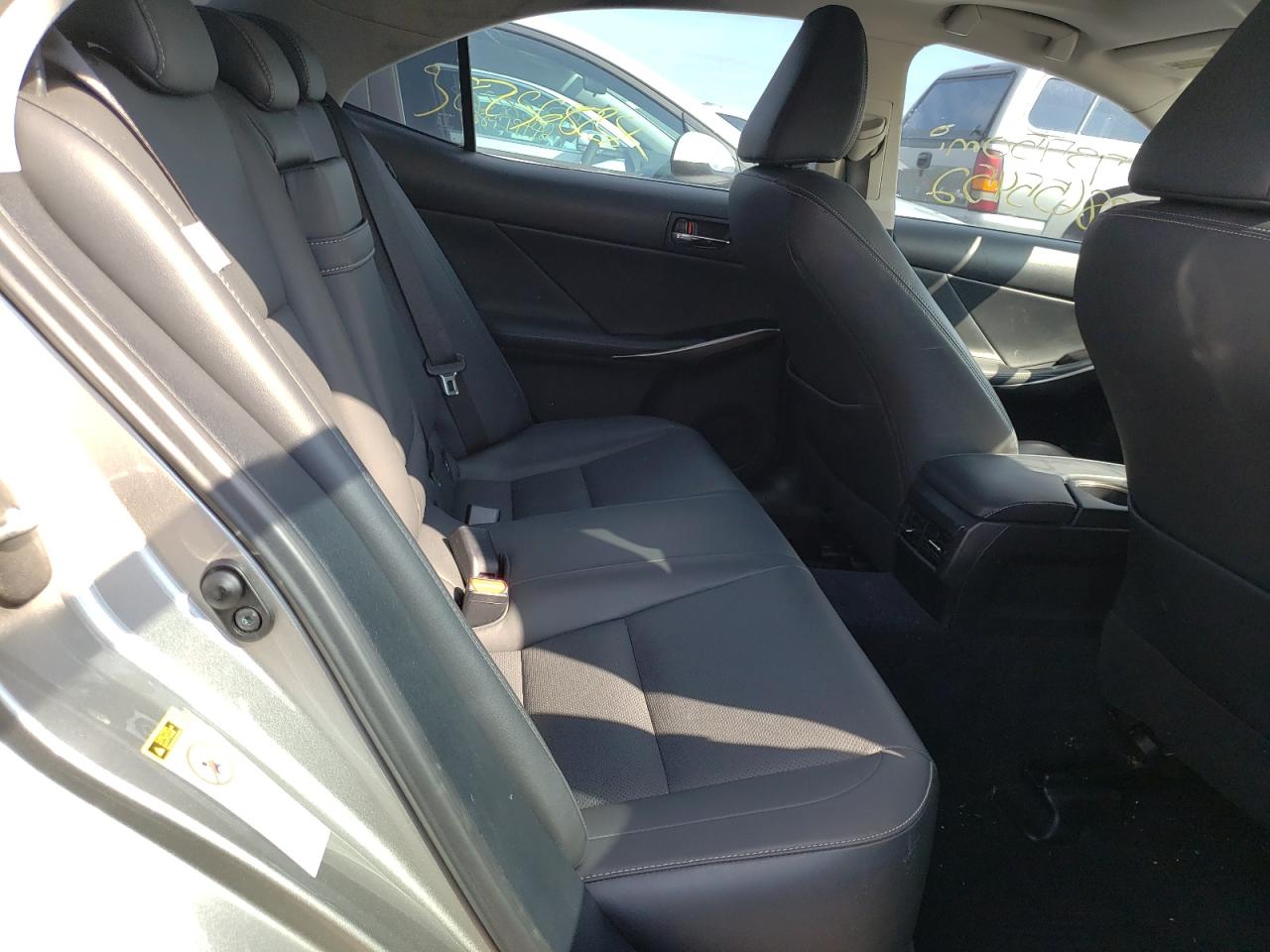 Photo 6 from auction – 2014 LEXUS IS 250 with VIN JTHCF1D24E5014831