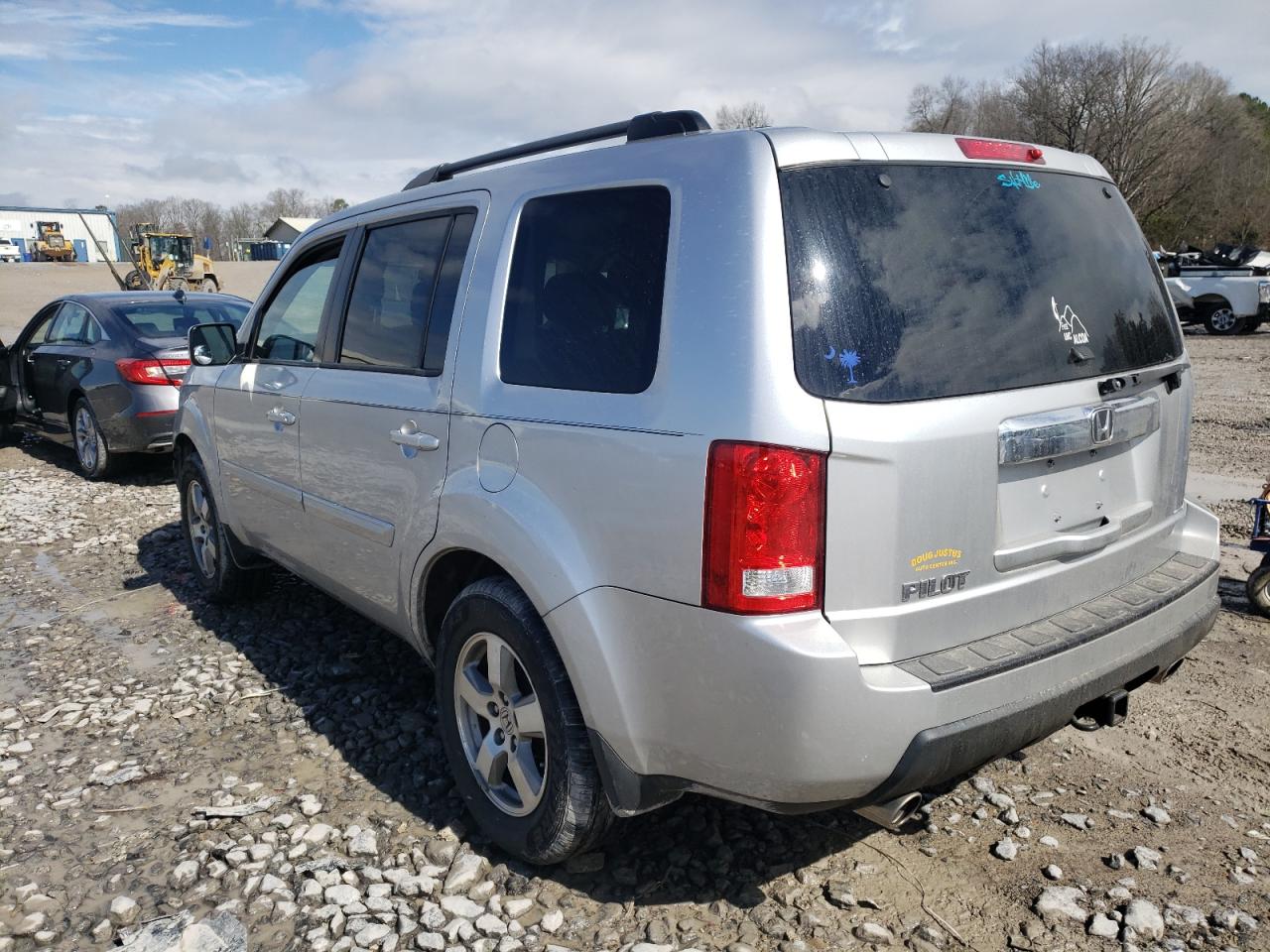 Photo 3 from auction – 2011 HONDA PILOT EX with VIN 5FNYF3H49BB012842